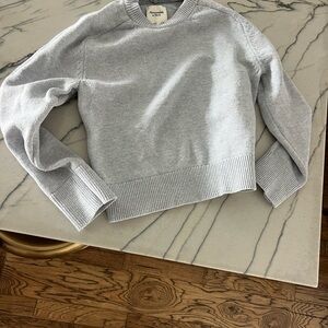 Abercrombie & Fitch Light Gray Crewneck Sweater